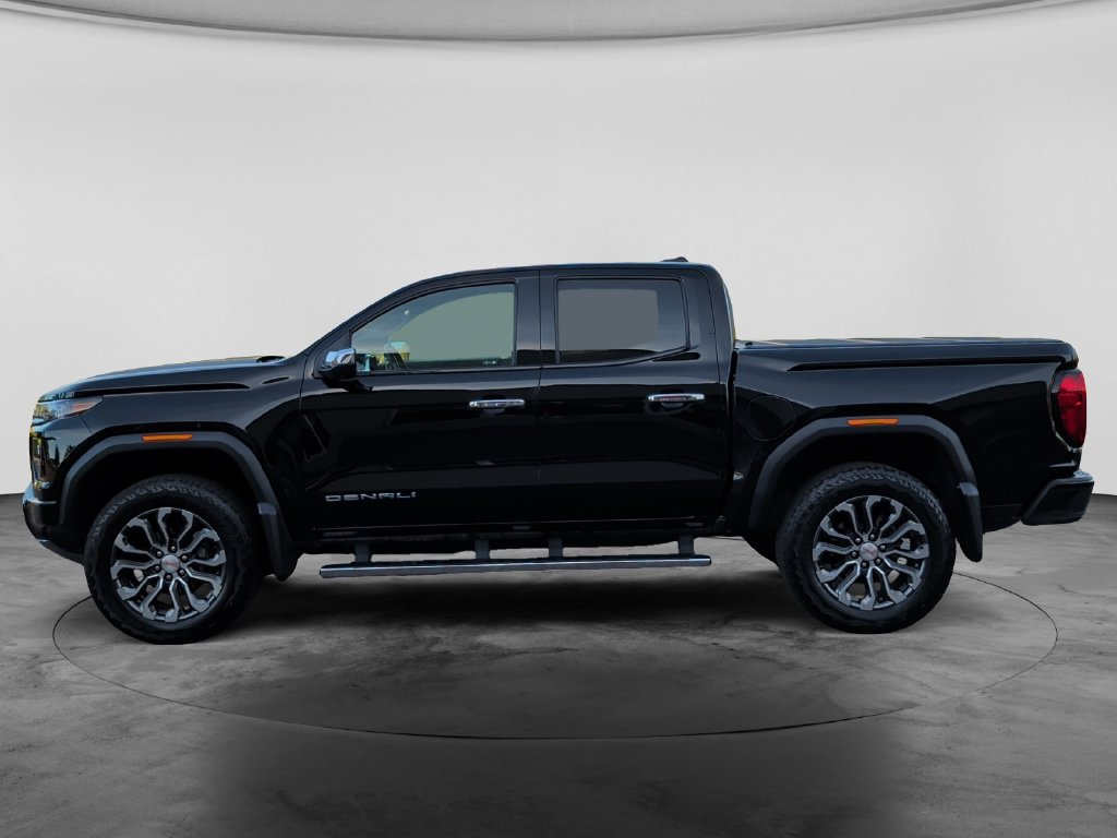 Used 2024 GMC Canyon Denali AWD/4WD image 4