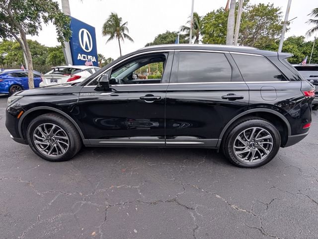 Used 2020 Lincoln Corsair FWD w/ Rear Removable Package Tray image 10