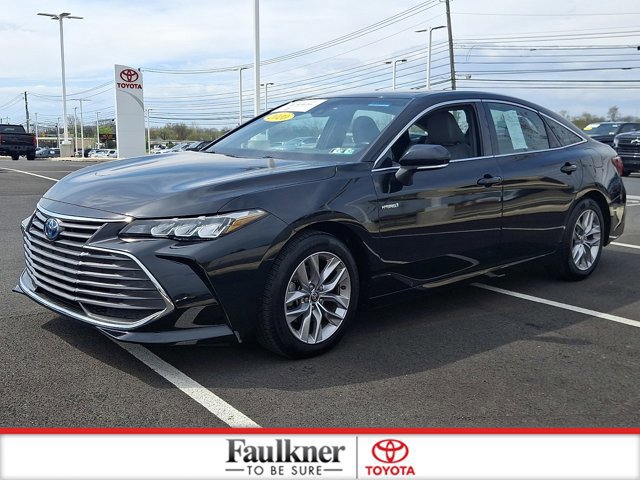 Certified 2020 Toyota Avalon XLE w/ Moonroof Package image 3