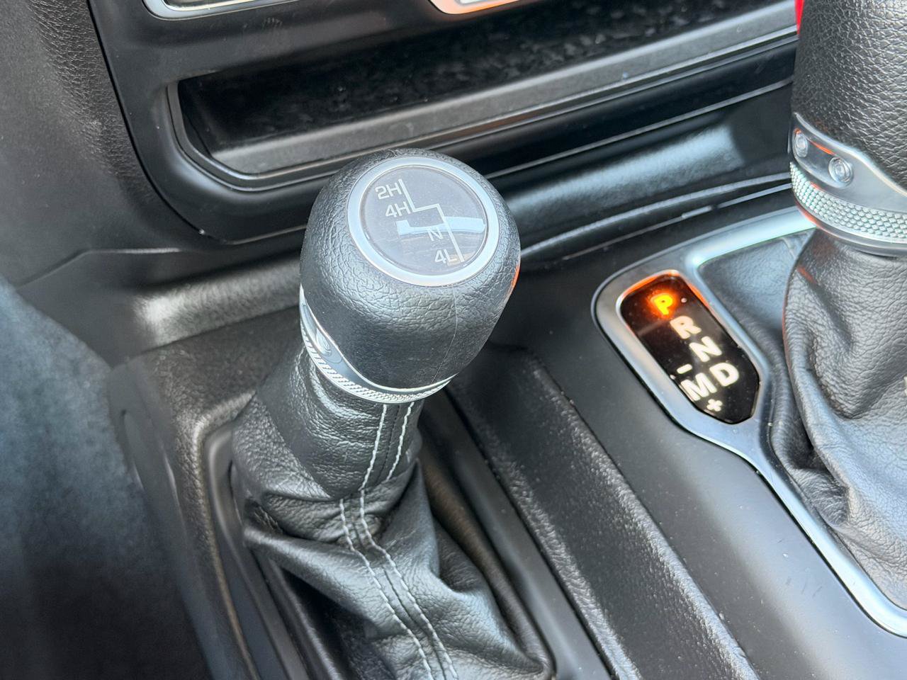 Used 2025 Jeep Wrangler Unlimited Sahara AWD/4WD image 28