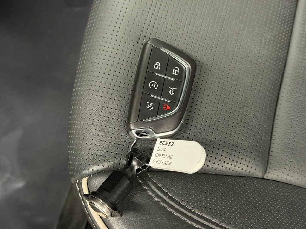 Used 2024 Cadillac Escalade ESV Premium Luxury image 23