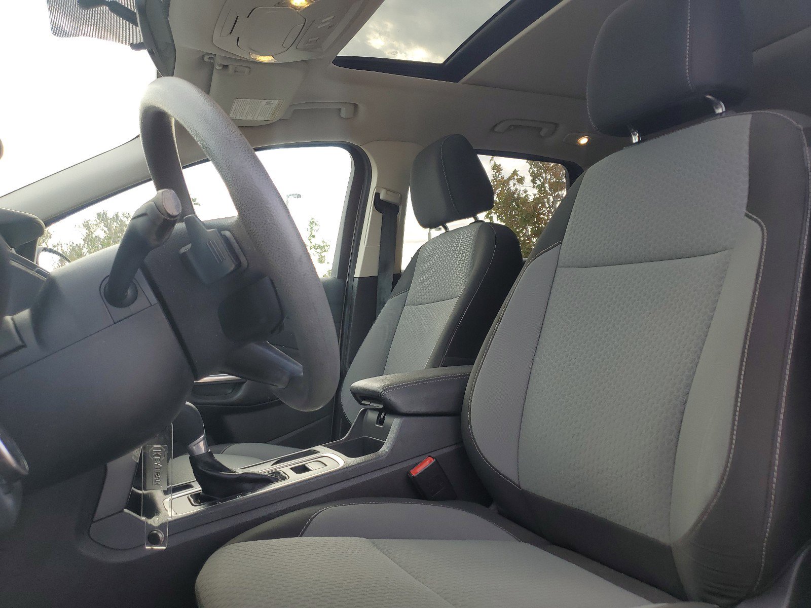 Used 2017 Ford Escape SE w/ Equipment Group 201A image 27