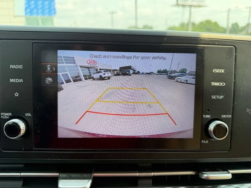 Certified 2023 Kia Carnival LX FWD image 13