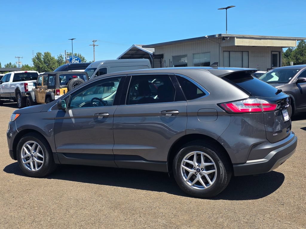 Used 2022 Ford Edge SEL AWD/4WD image 2