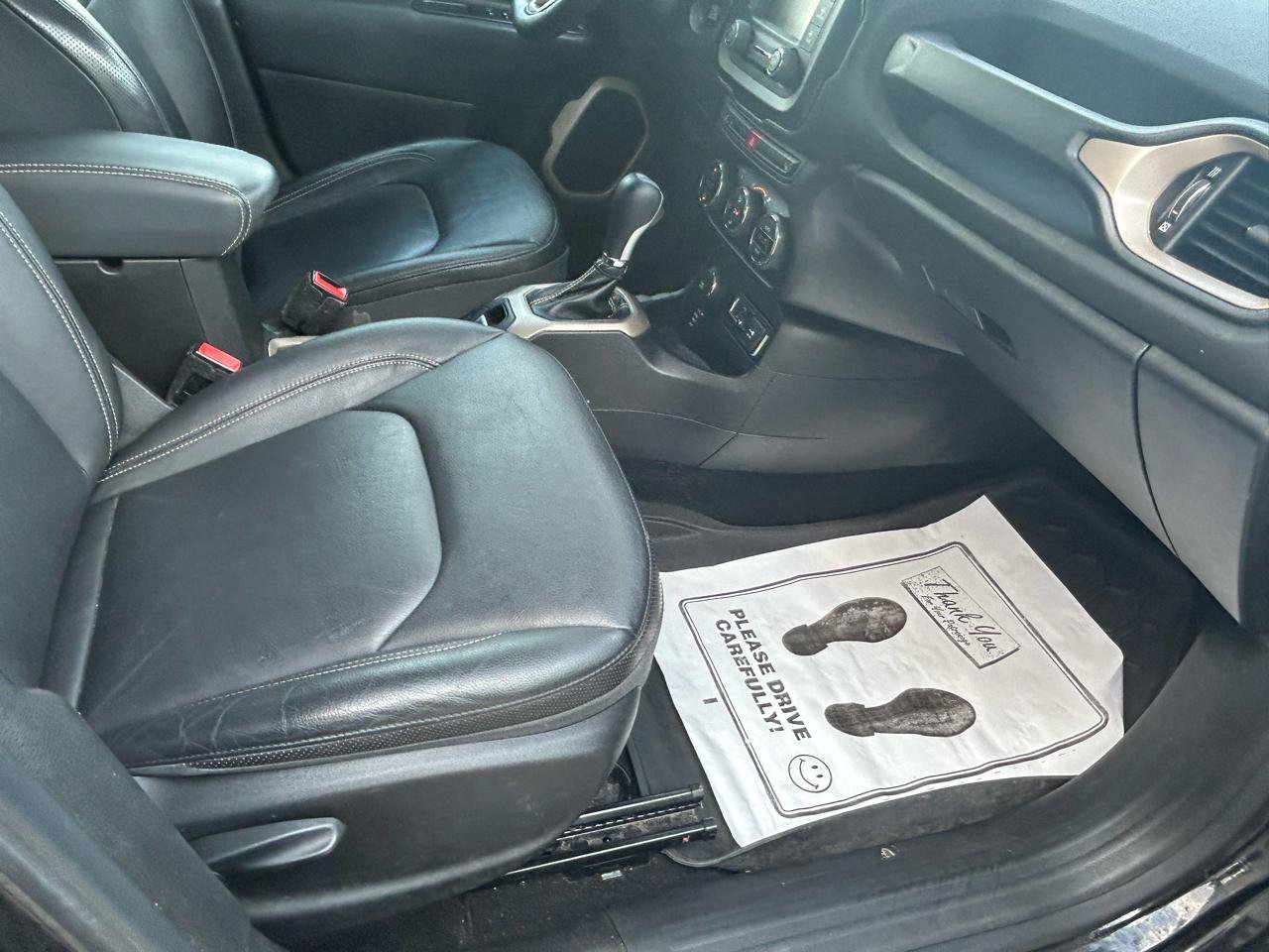Used 2015 Jeep Renegade Limited AWD/4WD image 12
