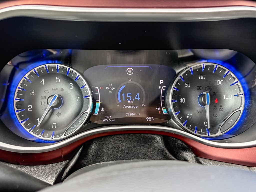 Used 2017 Chrysler Pacifica Limited w/ UConnect Theater Package FWD image 51