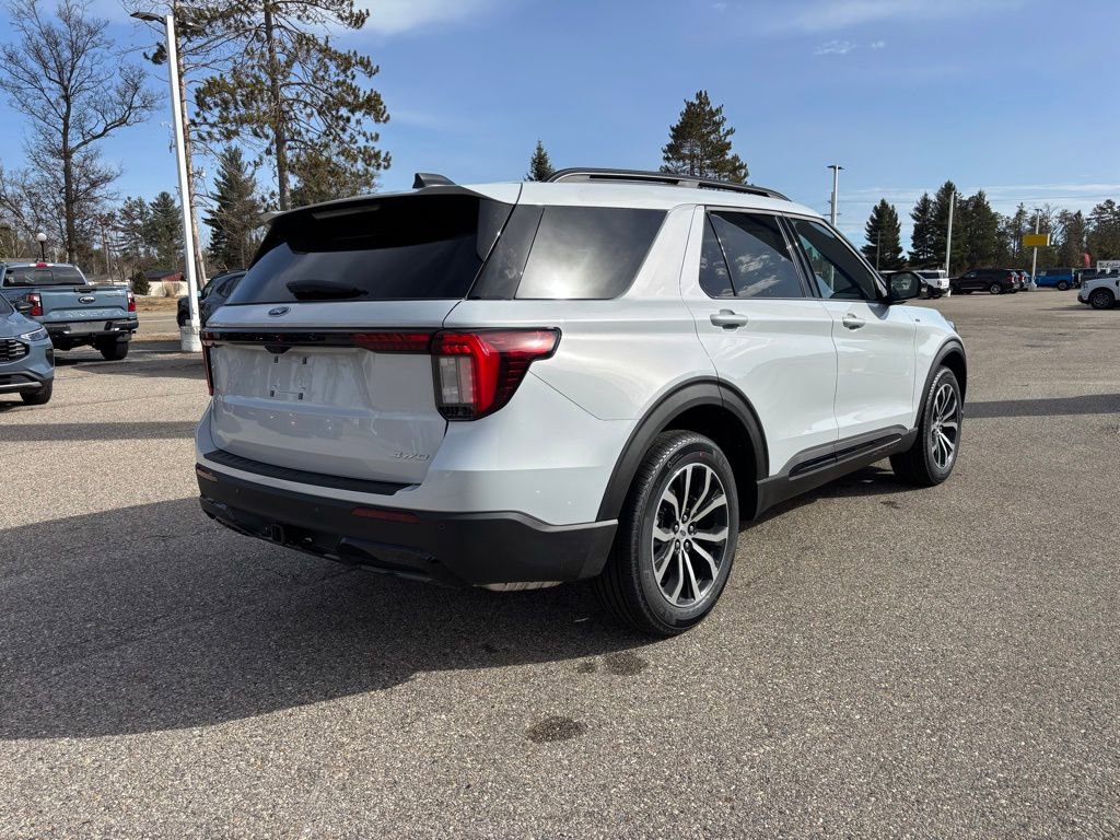 New 2026 Ford Explorer ST-Line image 3