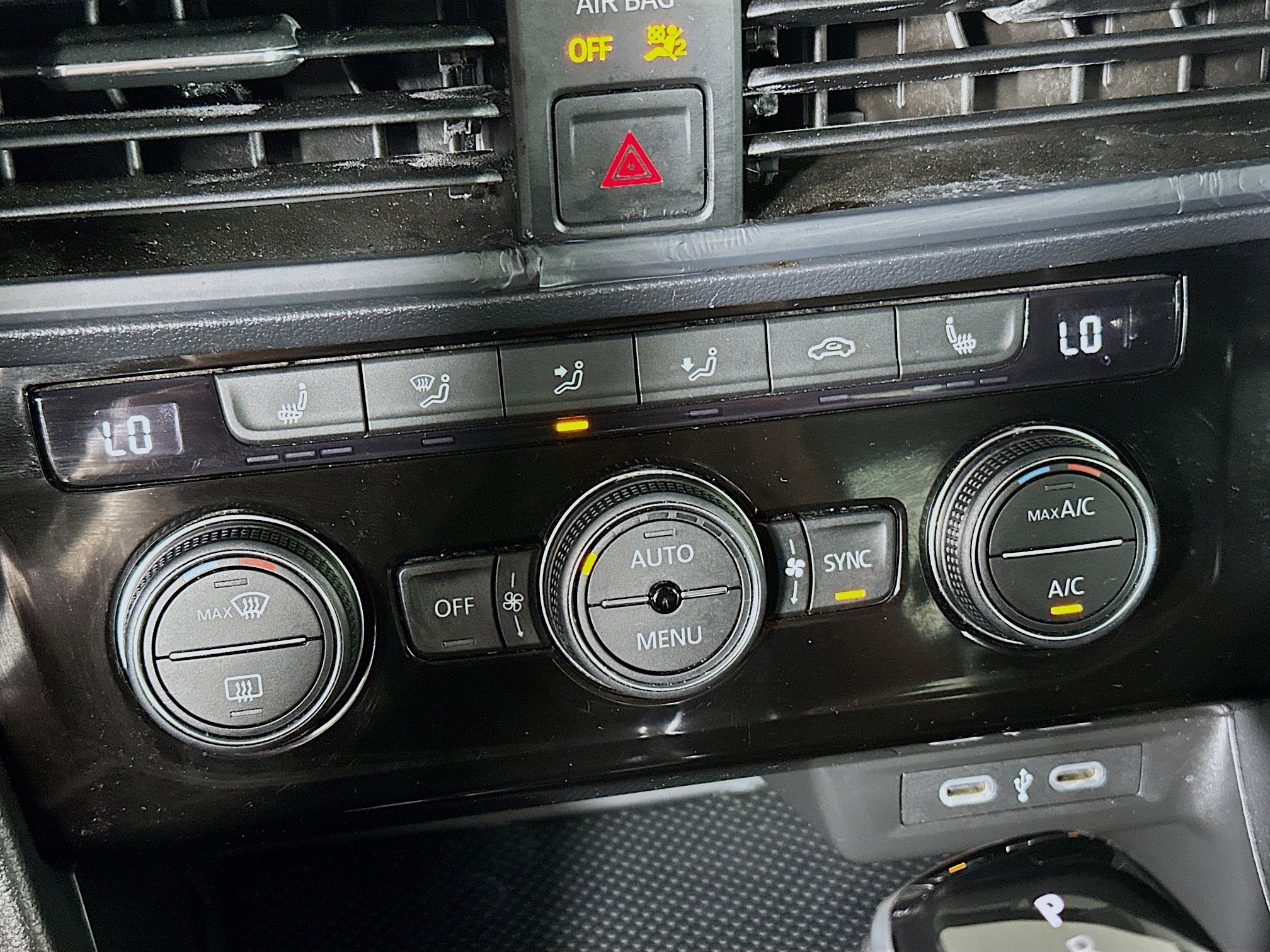 Used 2024 Volkswagen Jetta SE image 23