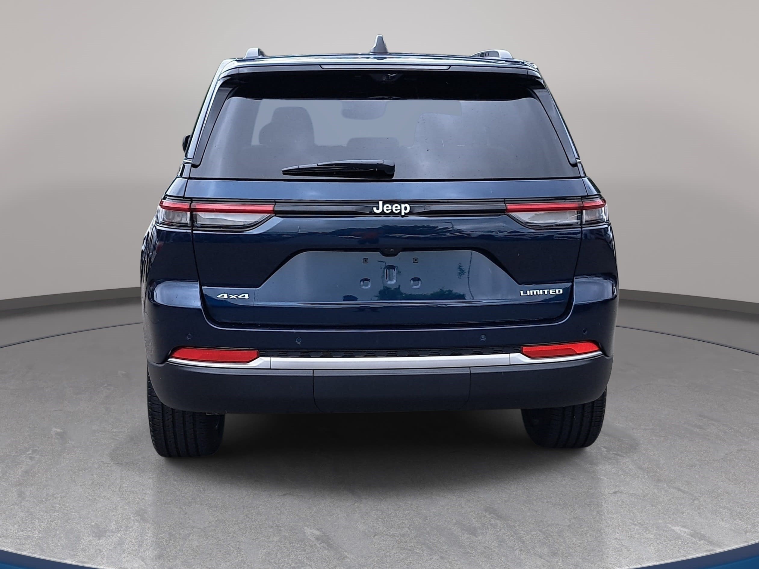 New 2026 Jeep Grand Cherokee Limited w/ Luxury Tech Group II AWD/4WD image 6