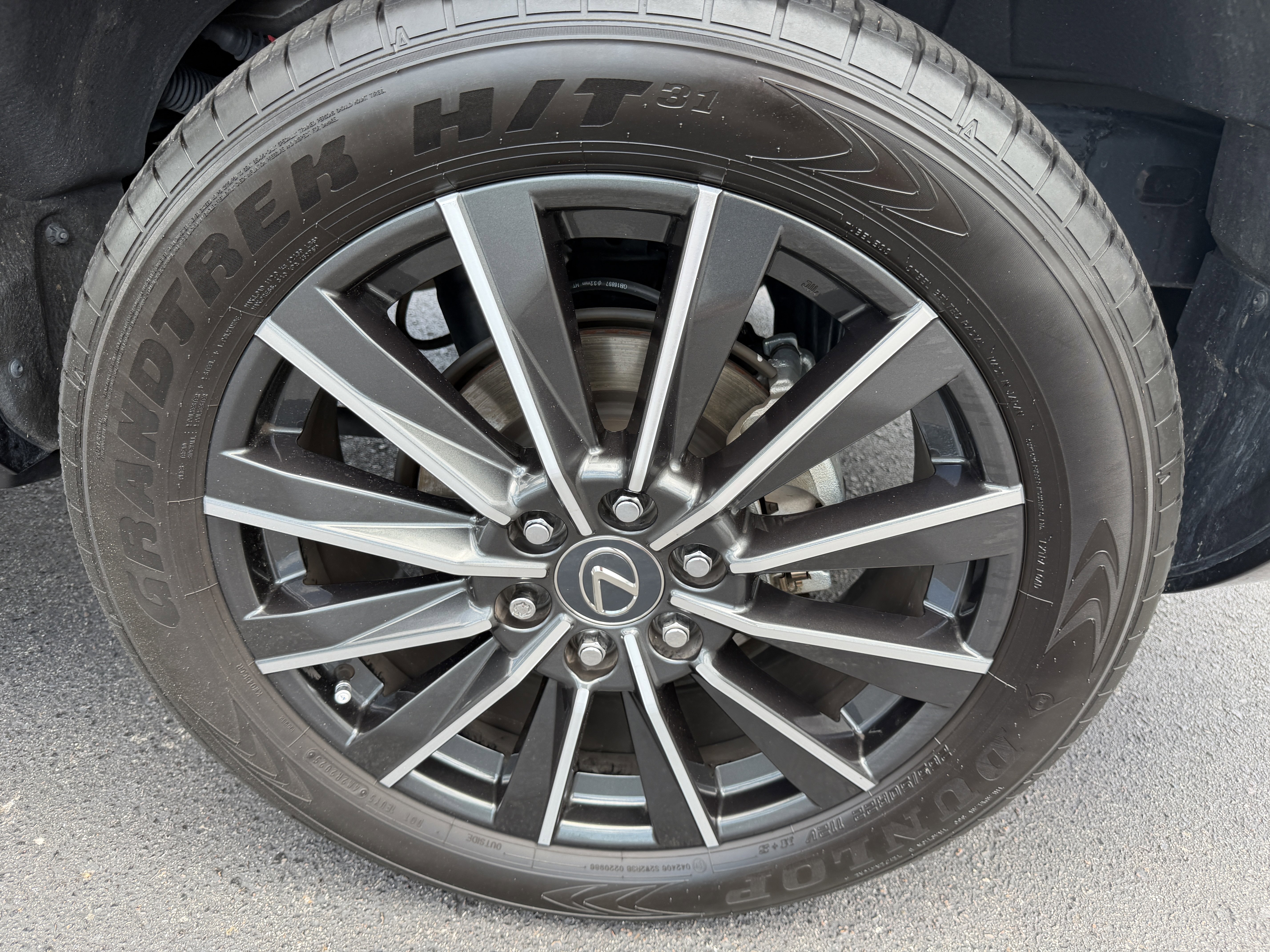 Used 2025 Lexus GX 550 w/ Accessory Package (Z1) AWD/4WD image 33