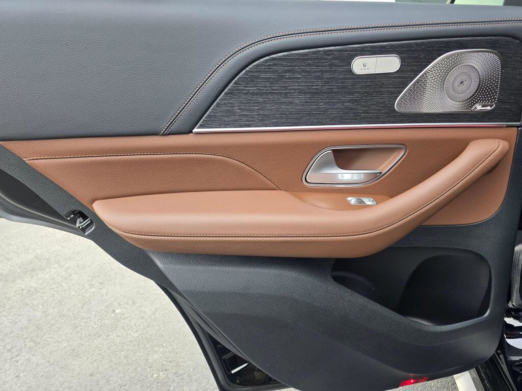 New 2026 Mercedes-Benz GLE 53 AMG 4MATIC Coupe image 6