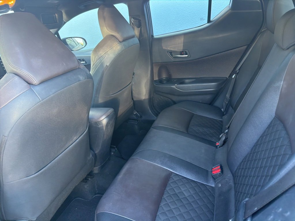 Used 2019 Toyota C-HR XLE image 8