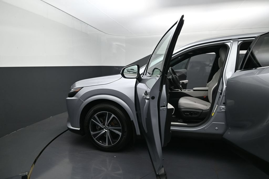 Used 2023 Lexus RX 350 Premium w/ Accessory Package AWD/4WD image 13