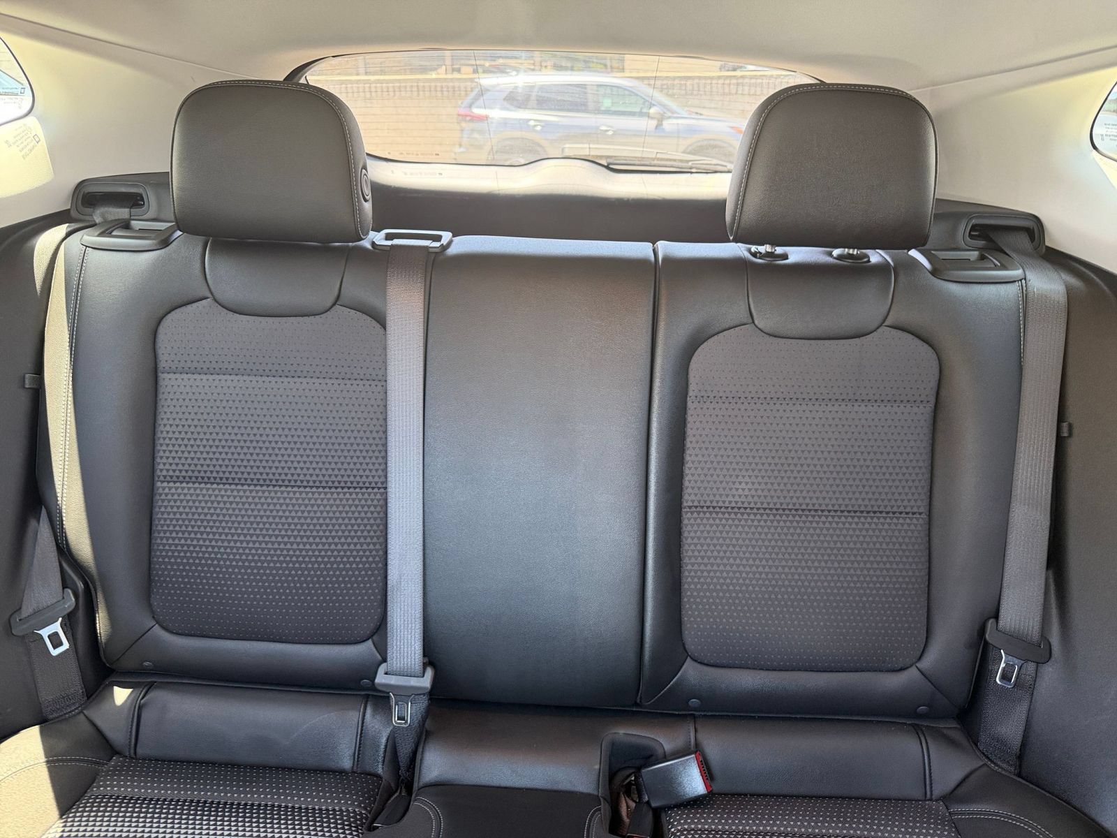 Used 2025 Chevrolet Trax LT FWD image 37