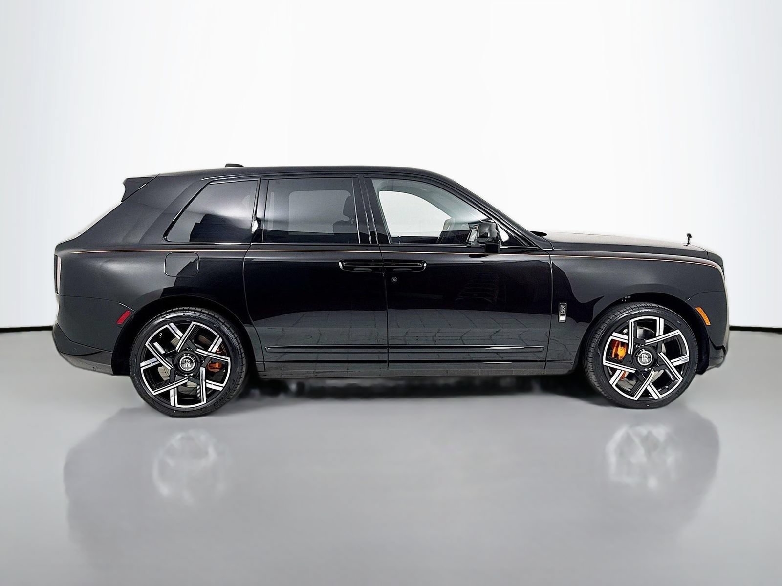 Certified 2026 Rolls-Royce Cullinan Black Badge AWD/4WD image 9