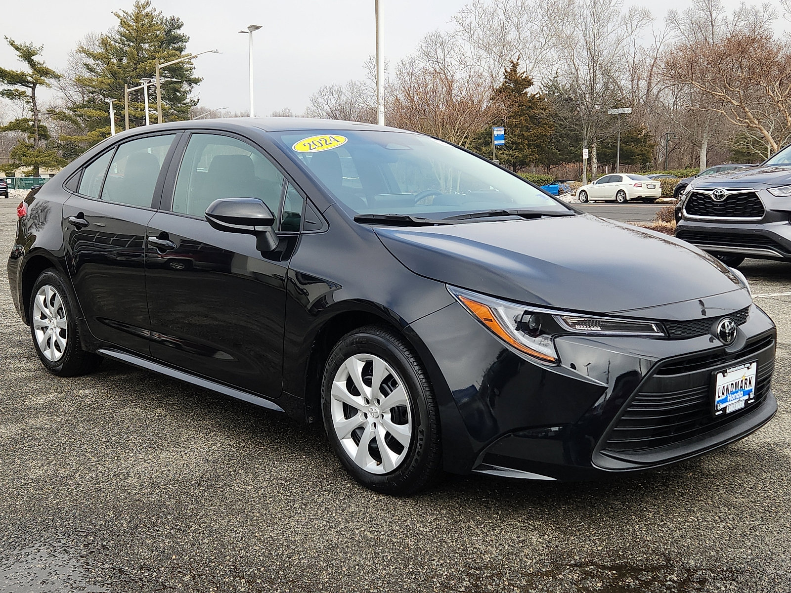 Used 2024 Toyota Corolla LE image 3