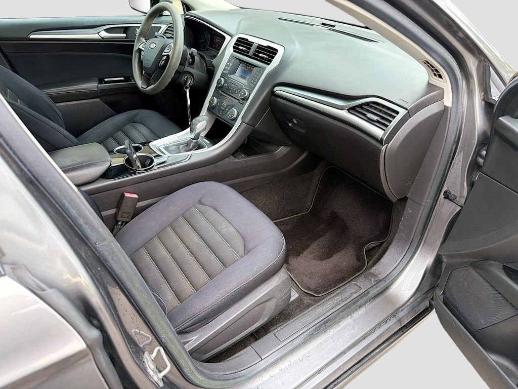 Used 2013 Ford Fusion SE FWD image 13