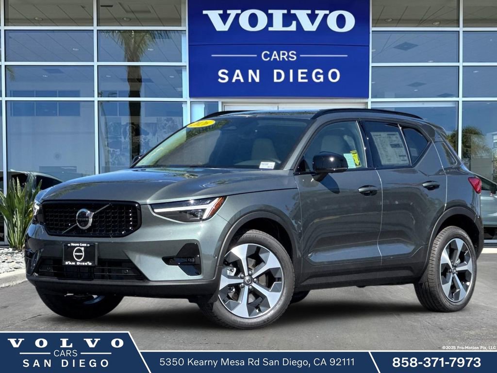 New 2026 Volvo XC40 B5 Plus w/ Protection Package Premier