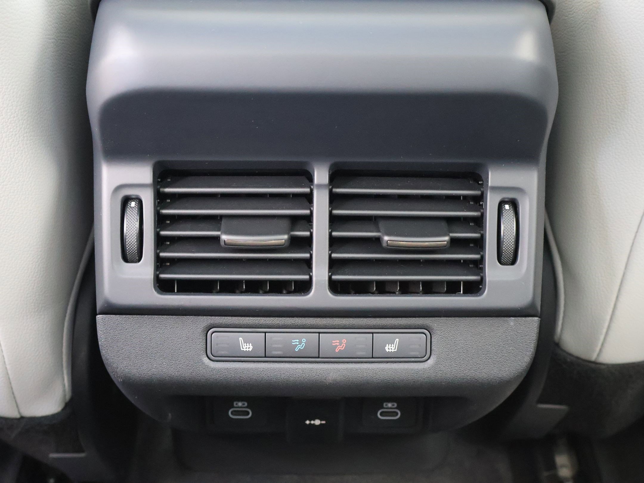 Certified 2025 Land Rover Range Rover Evoque S image 26