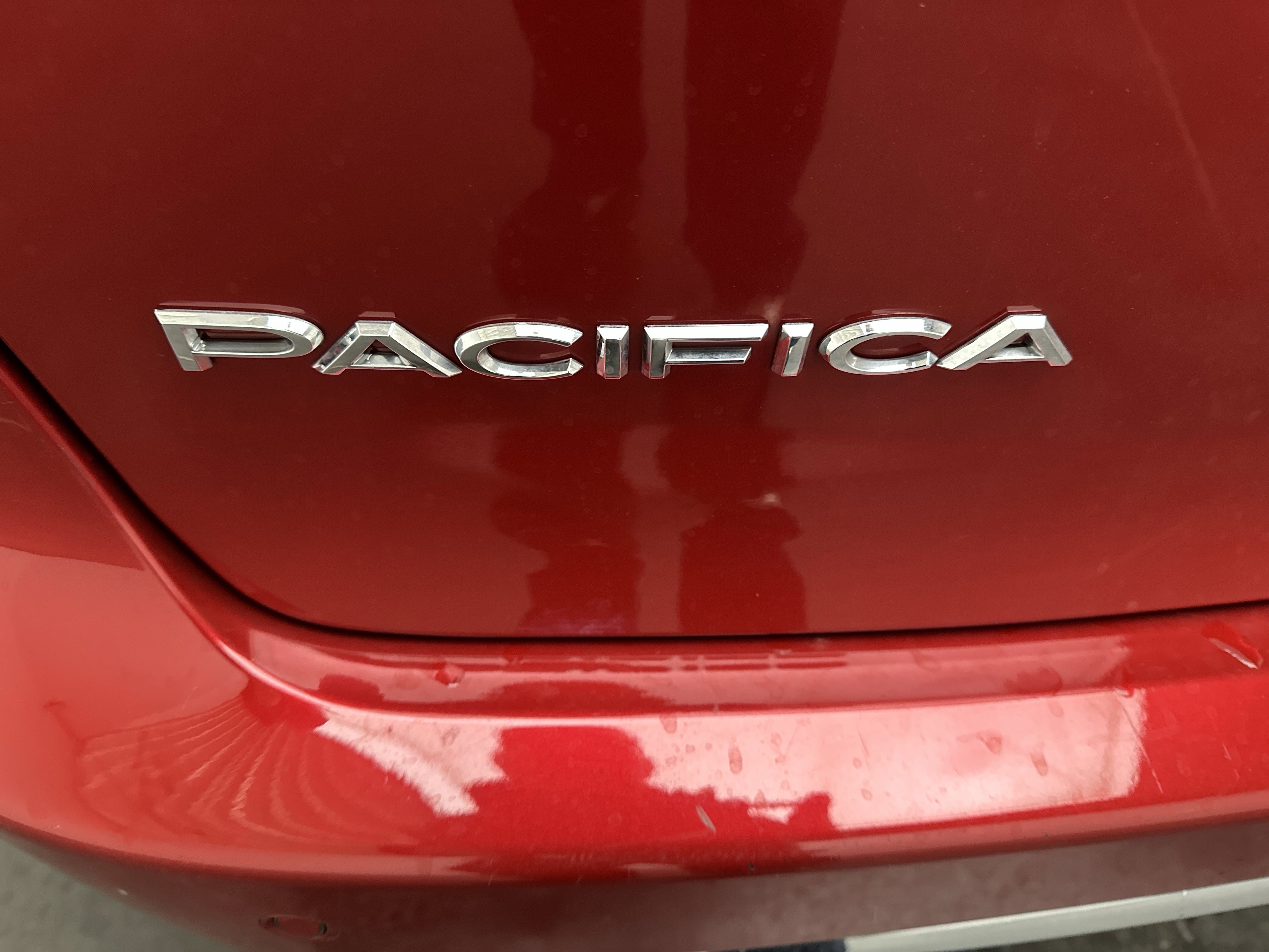 Used 2025 Chrysler Pacifica Select FWD image 13