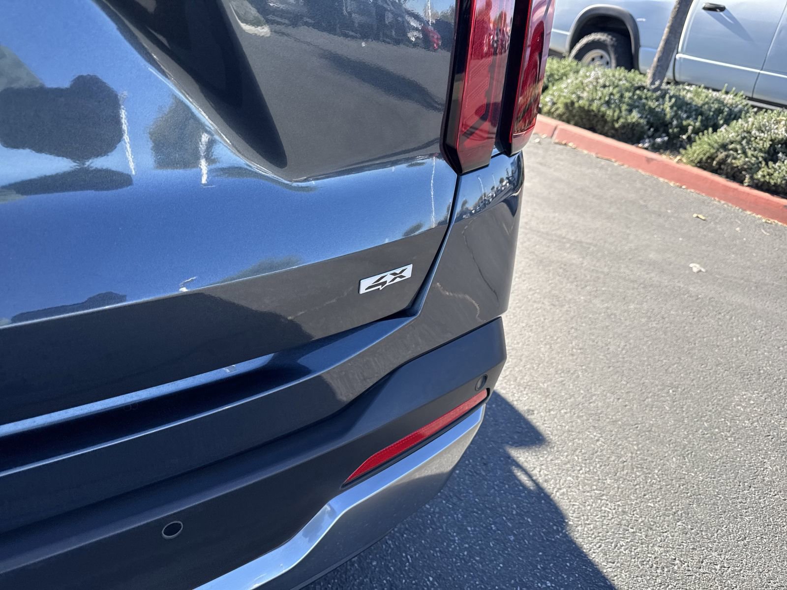 Used 2024 Kia Sorento S image 9