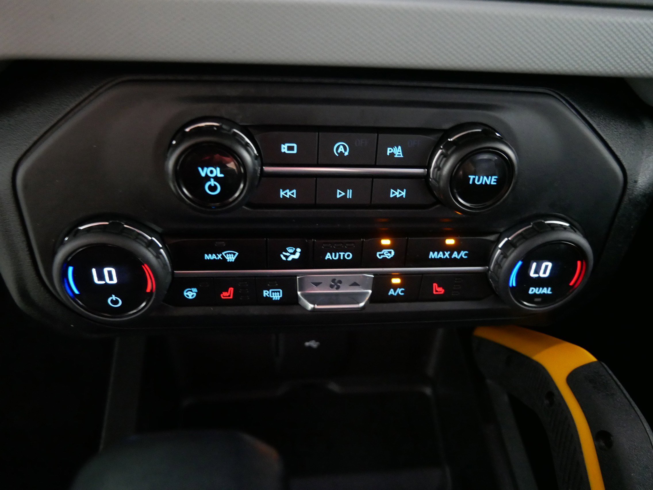 Used 2023 Ford Bronco Badlands AWD/4WD image 23