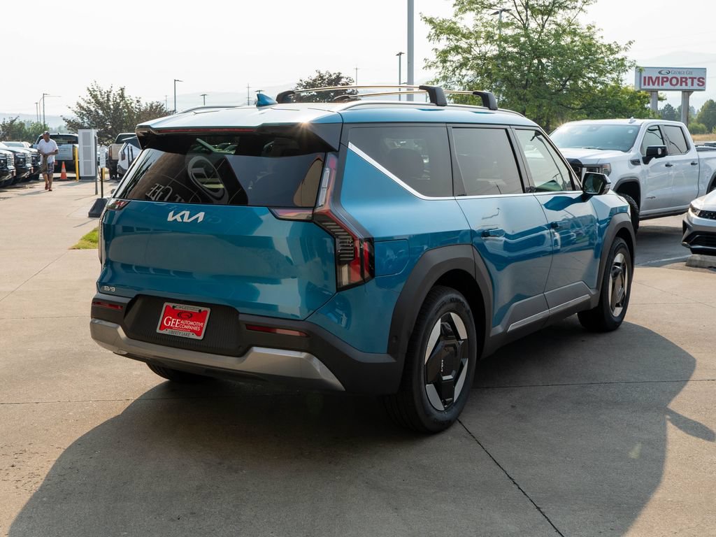 New 2026 Kia EV9 Wind AWD/4WD image 7