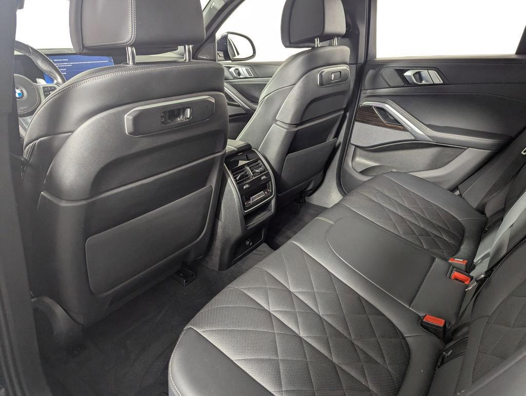 Used 2024 BMW X6 xDrive40i image 31