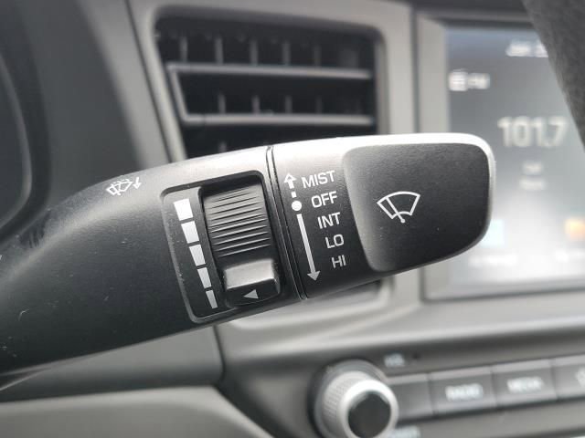 Used 2020 Hyundai Elantra SEL FWD image 29