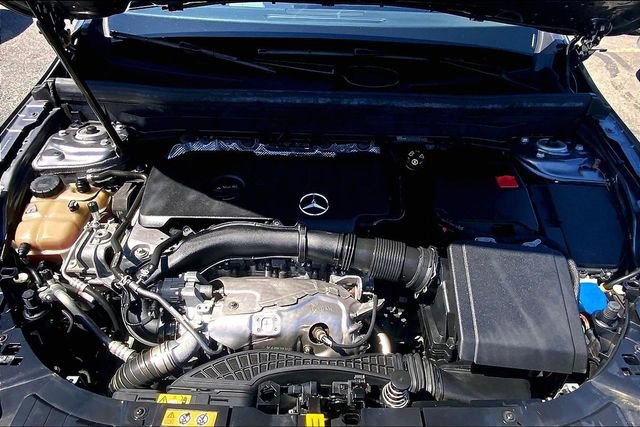 Used 2020 Mercedes-Benz GLB 250 image 25