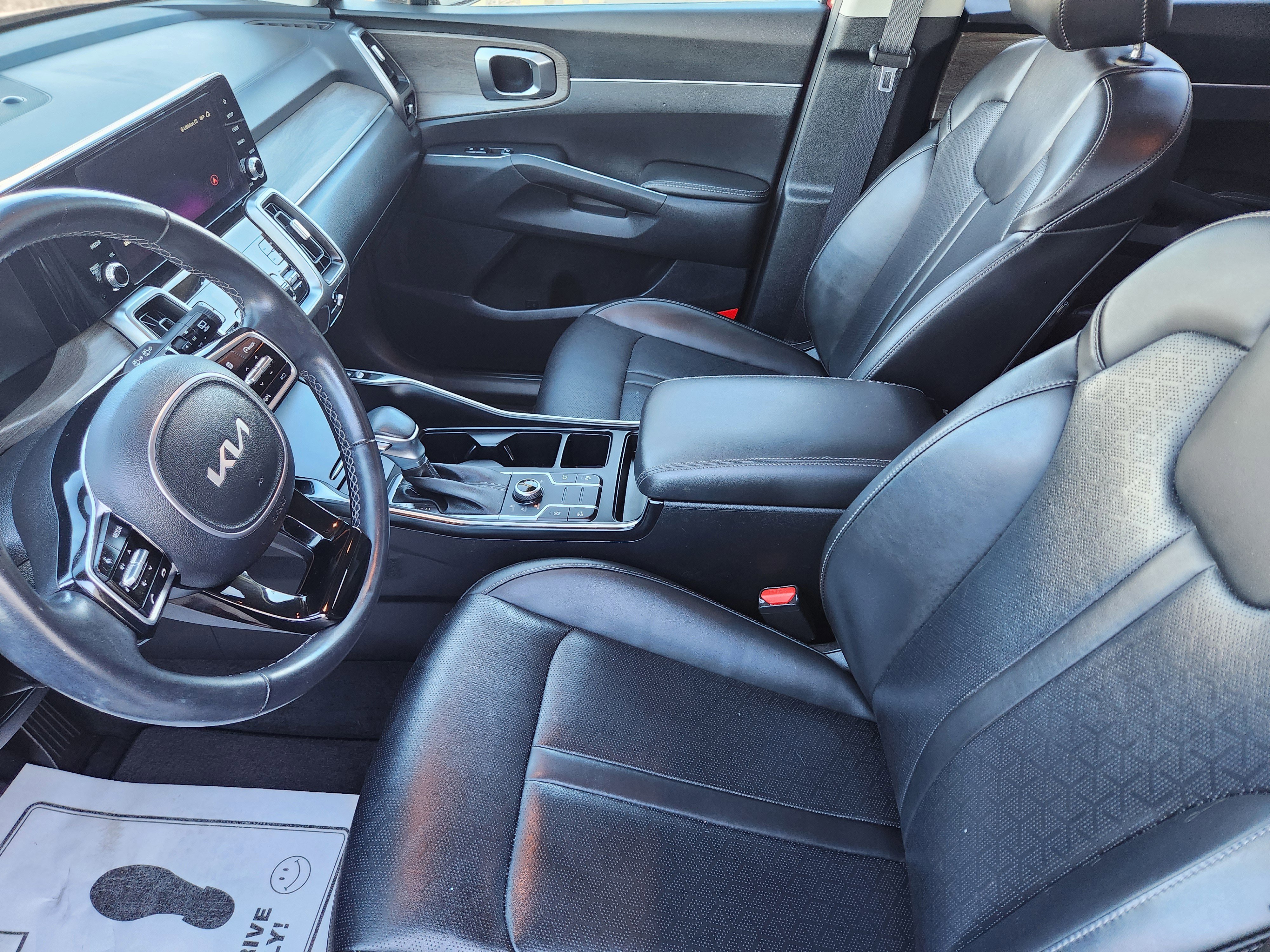 Used 2023 Kia Sorento S image 7