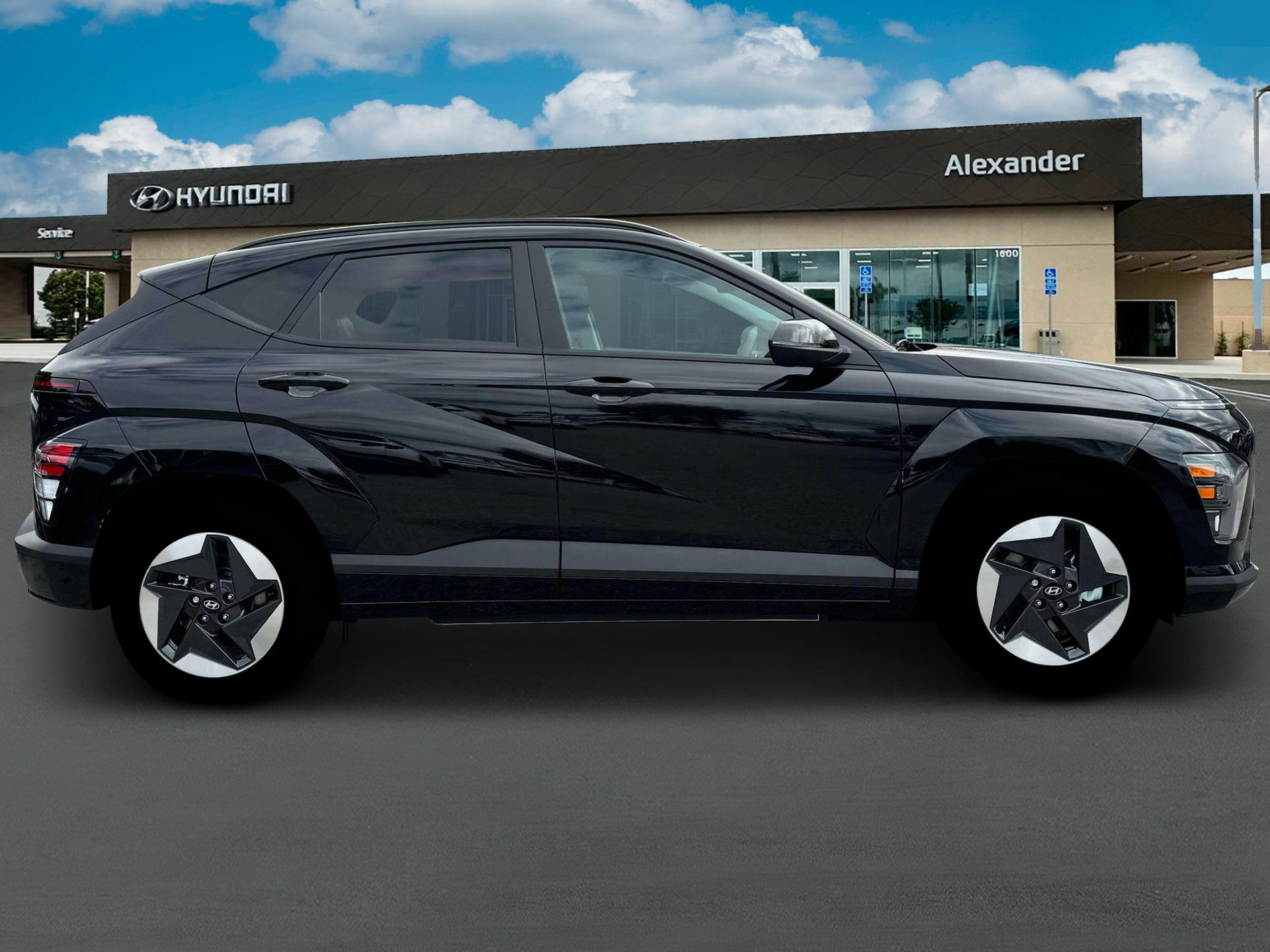 New 2025 Hyundai Kona SEL FWD image 9