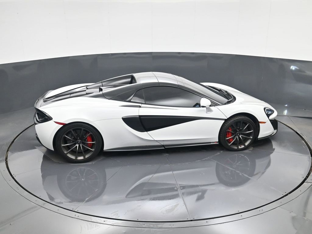 Used 2019 McLaren 570S Spider image 33
