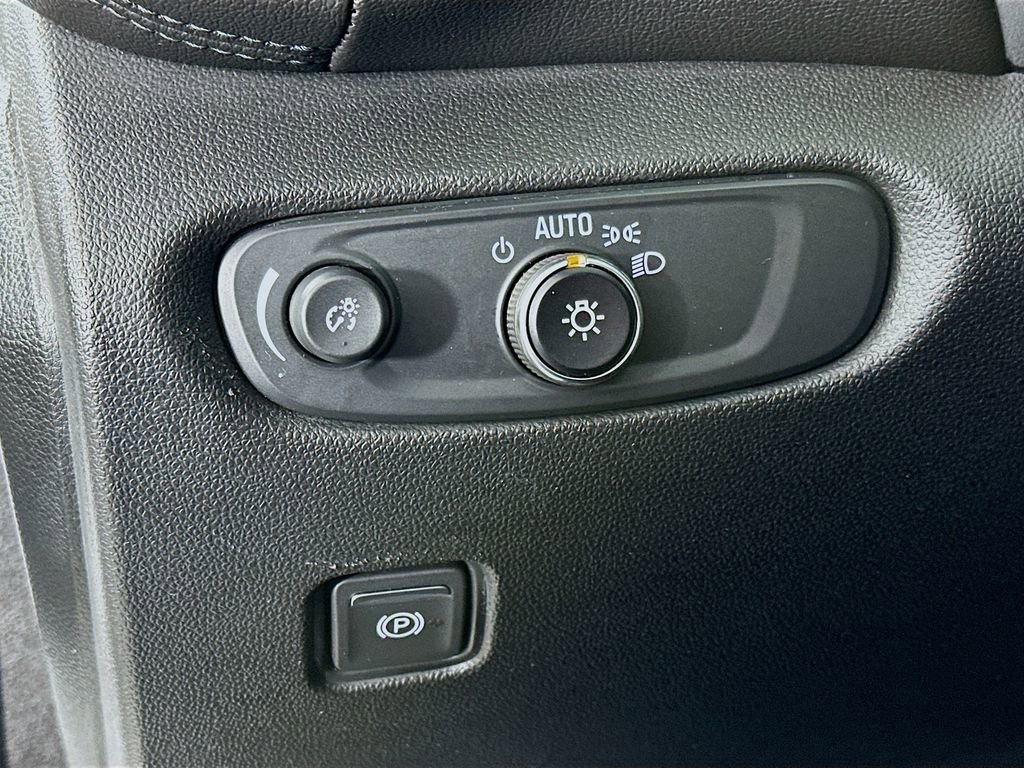 Used 2021 Chevrolet Blazer LT image 16