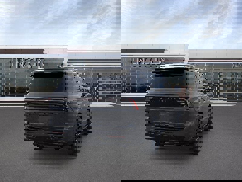 New 2025 Lincoln Navigator Reserve w/ Jet Appearance Package image 8