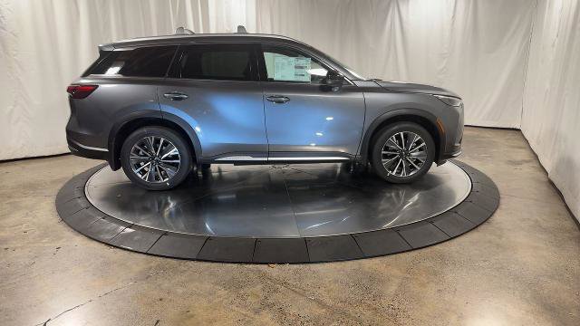Certified 2026 INFINITI QX60 Luxe w/ Family Package AWD/4WD image 13