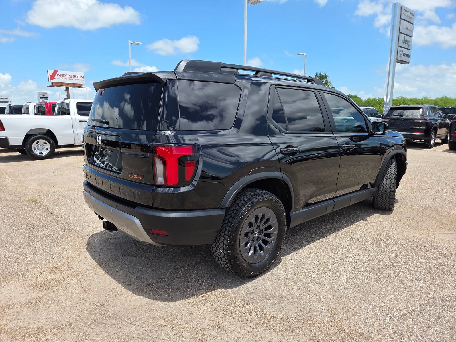 Used 2026 Honda Passport TrailSport image 8