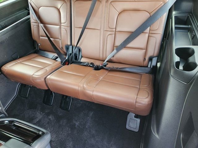 Used 2024 Lincoln Navigator Reserve image 32