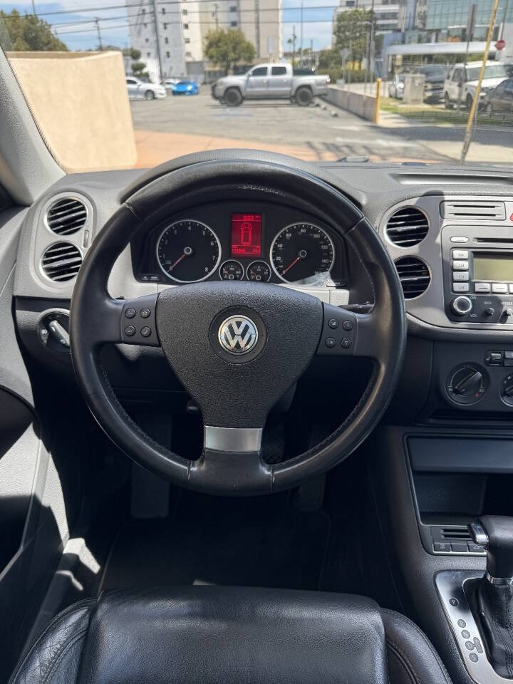 Used 2009 Volkswagen Tiguan S FWD image 9