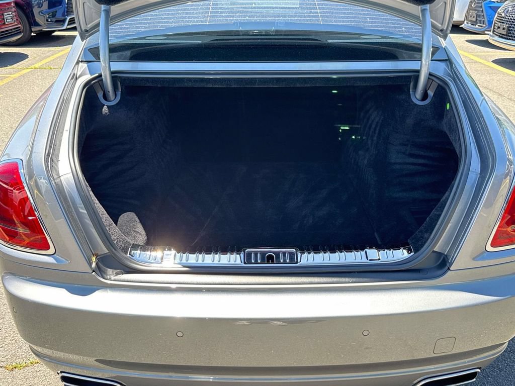 Used 2013 Rolls-Royce Ghost RWD image 30
