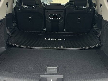 Used 2026 Acura MDX w/ Technology Package FWD image 32