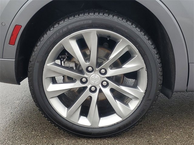 Used 2021 Buick Envision Avenir w/ Technology Package II image 8