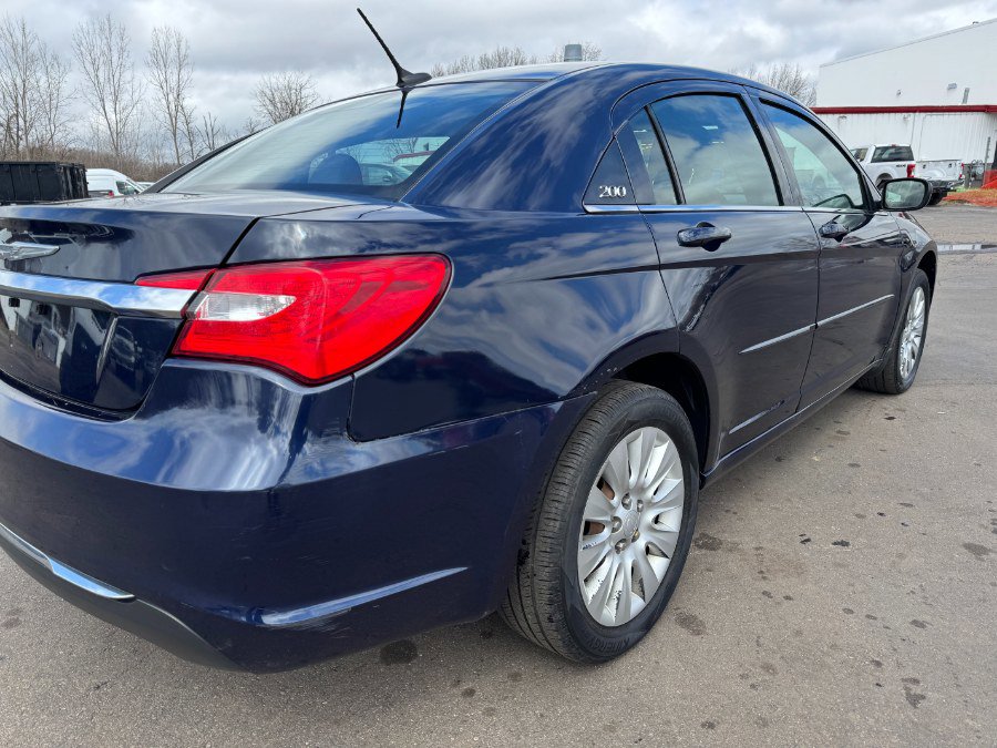 Used 2014 Chrysler 200 LX image 11