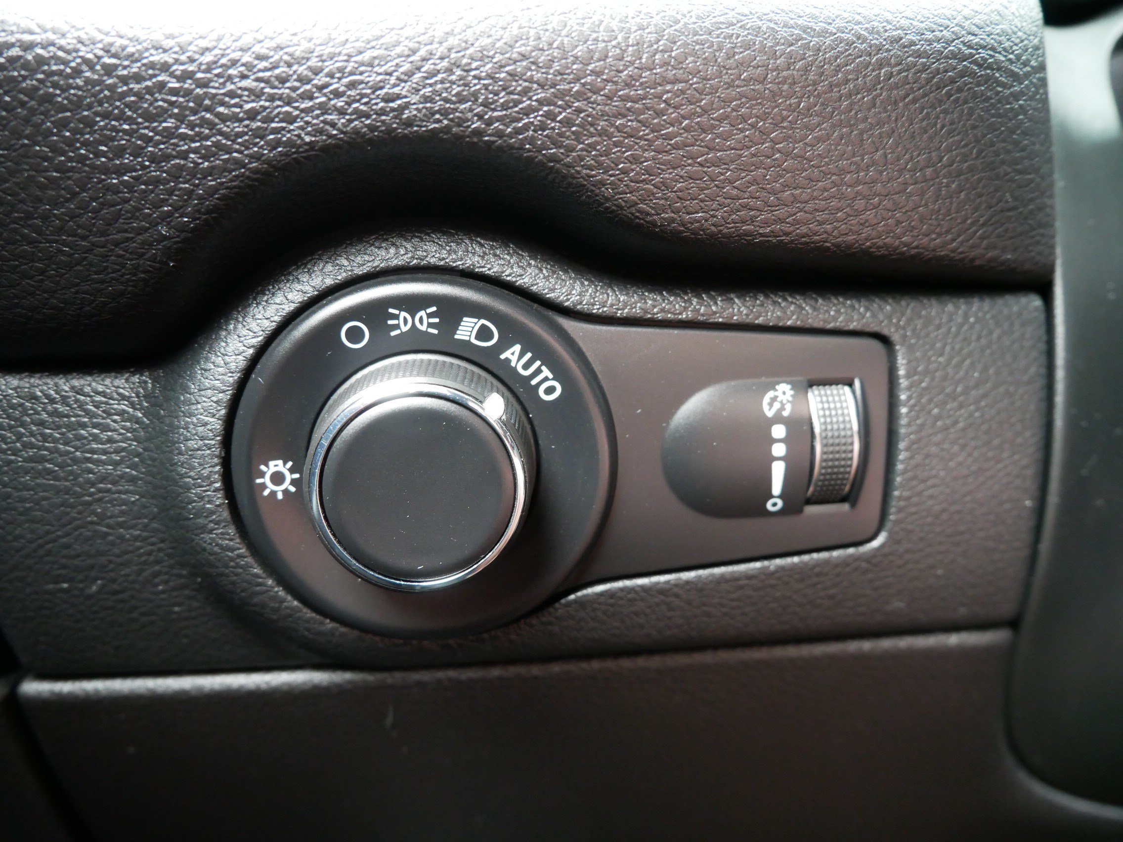 Used 2021 Dodge Durango AWD w/ Skid Plate Group image 29