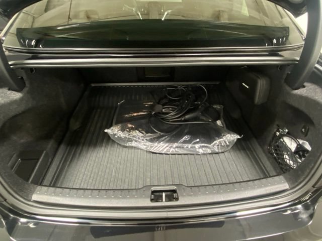 Used 2023 Volvo S60 T8 Ultimate AWD/4WD image 8