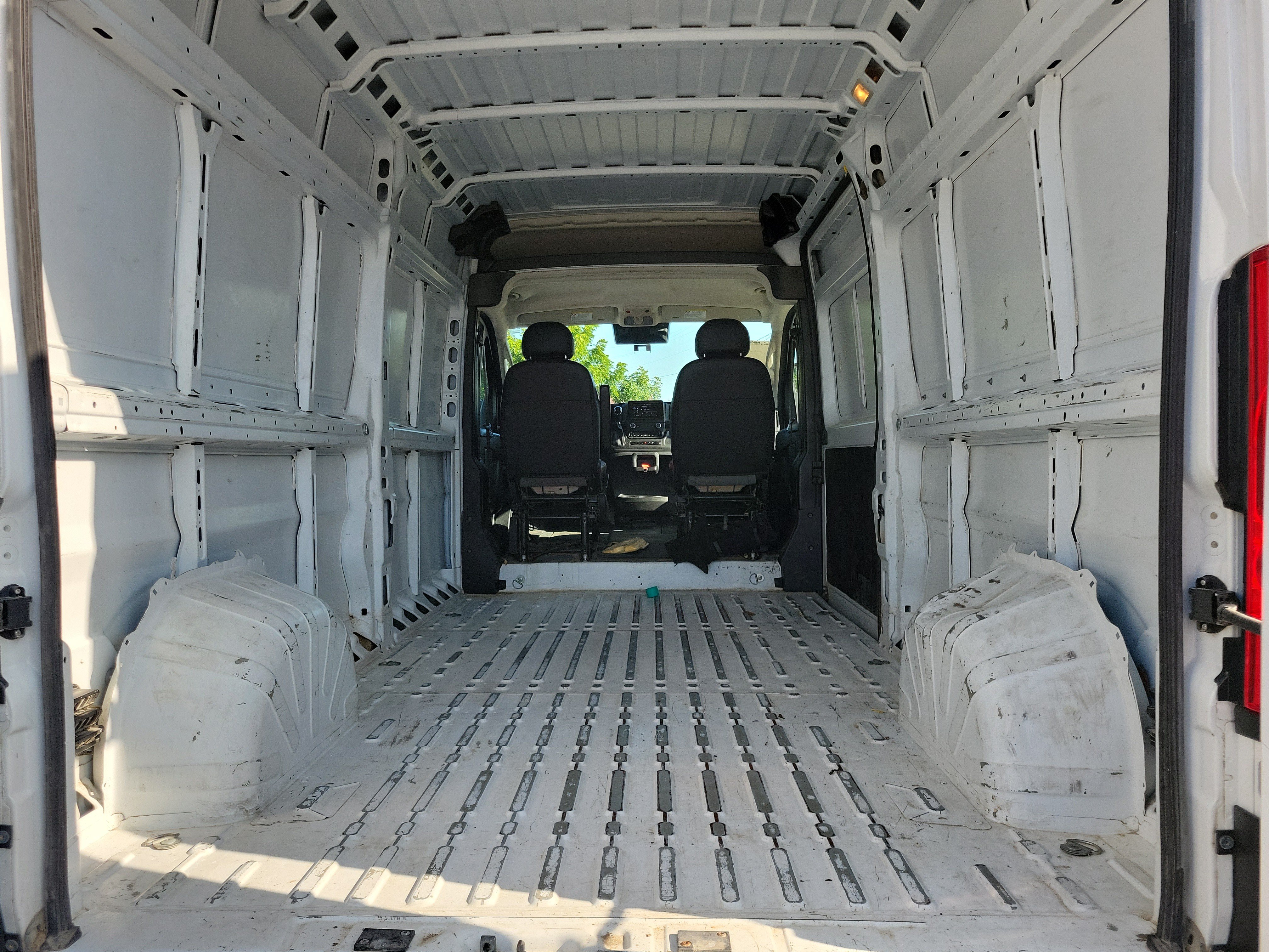 Used 2023 RAM ProMaster 2500 FWD image 8