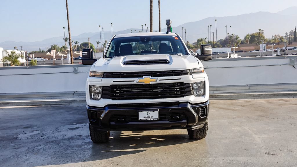 Used 2025 Chevrolet Silverado 2500 Custom w/ Custom Value Package AWD/4WD image 3