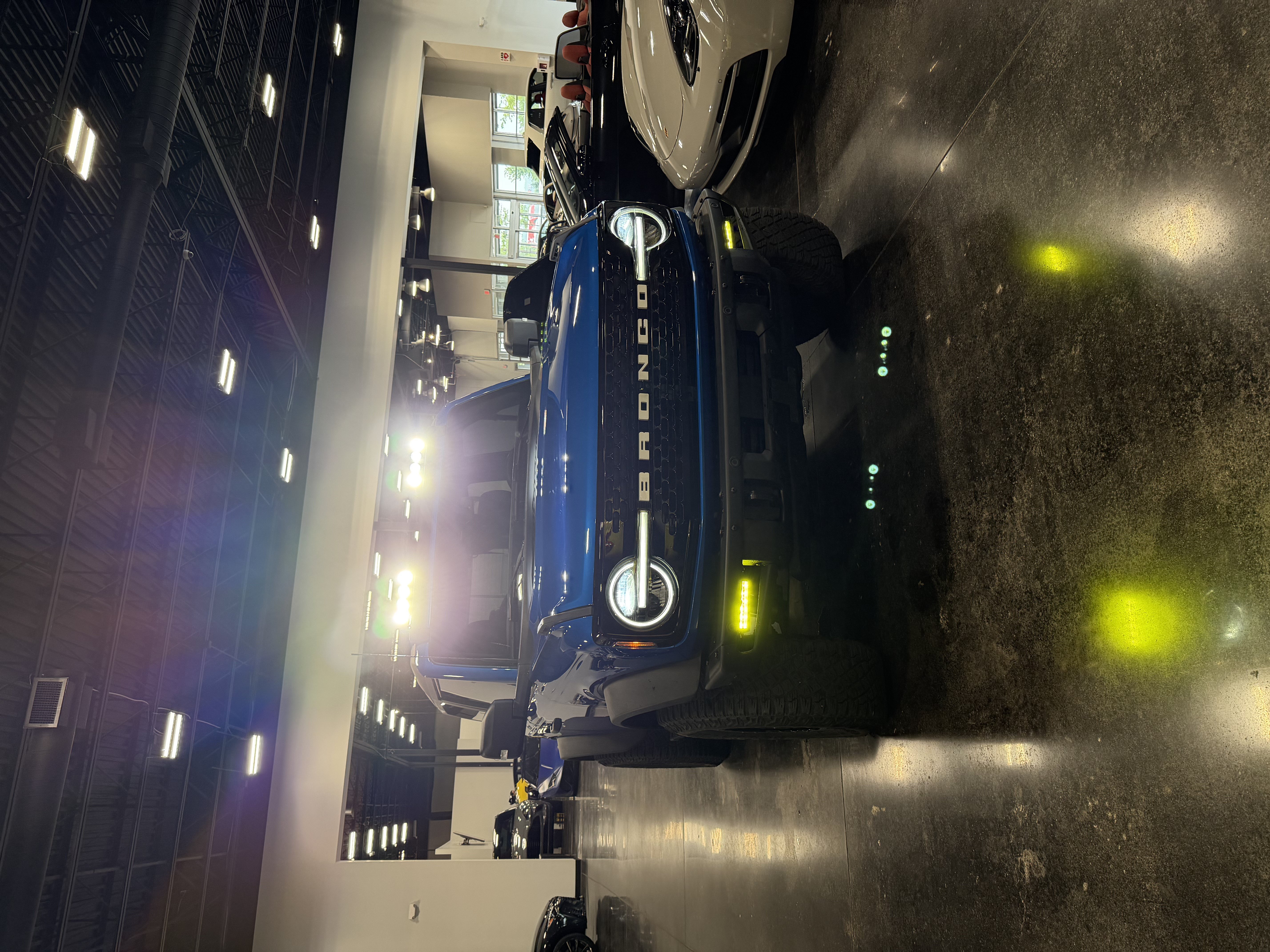 Used 2023 Ford Bronco Wildtrak AWD/4WD image 3