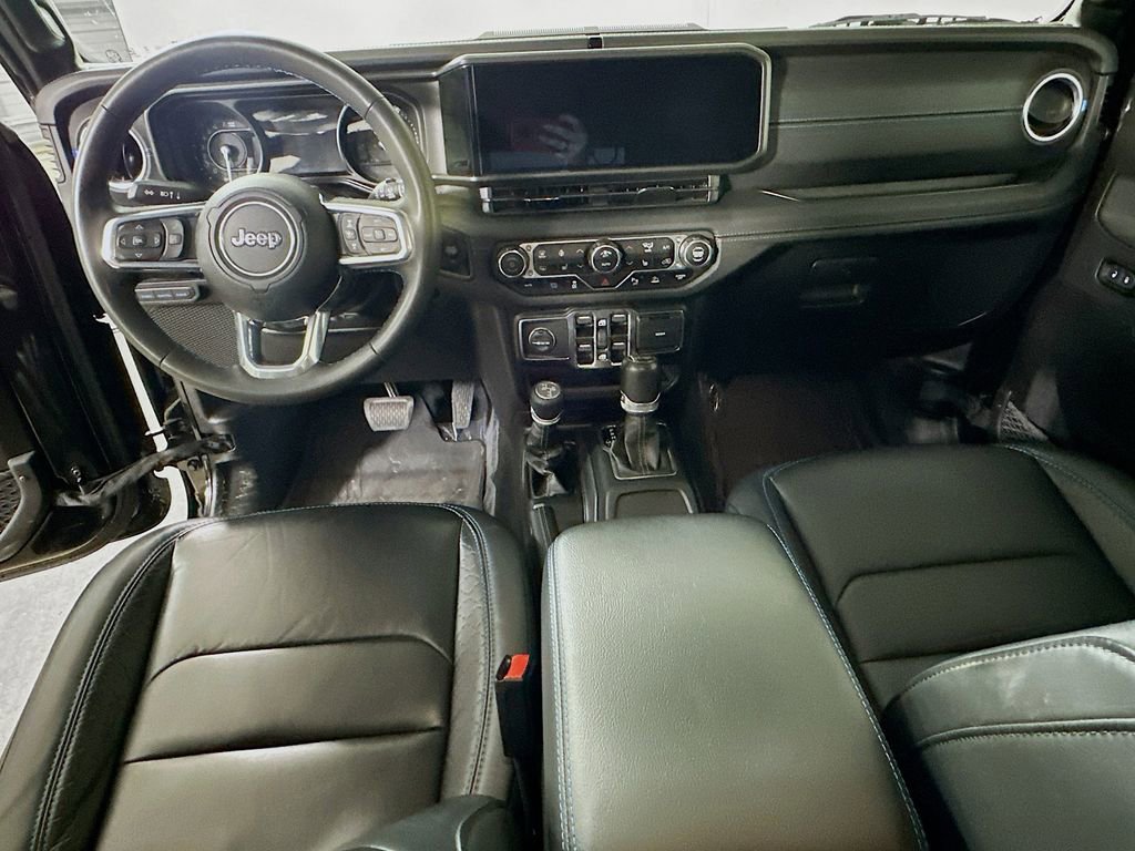 Used 2024 Jeep Wrangler High Altitude image 15