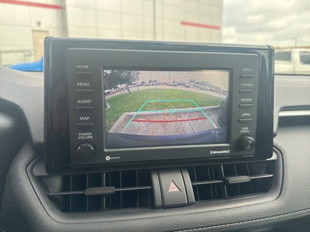 Used 2020 Toyota RAV4 XLE w/ Convenience Package FWD image 16